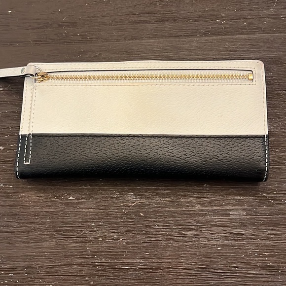 Kate Spade Wallet - Picture 4 of 4